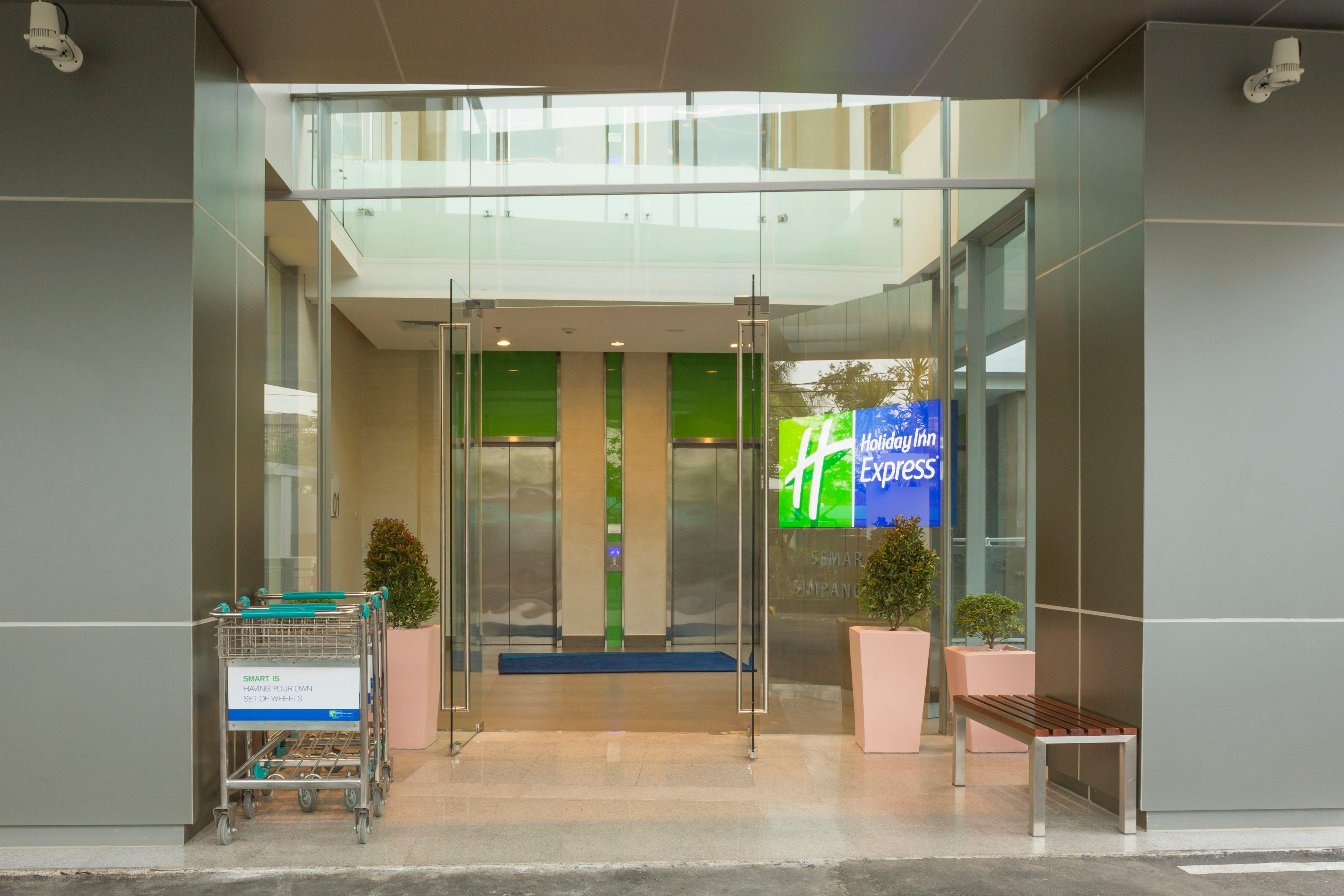 Holiday Inn Express Semarang Simpang Lima By Ihg Kültér fotó