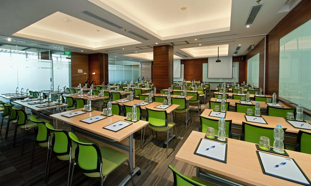 Holiday Inn Express Semarang Simpang Lima By Ihg Kültér fotó