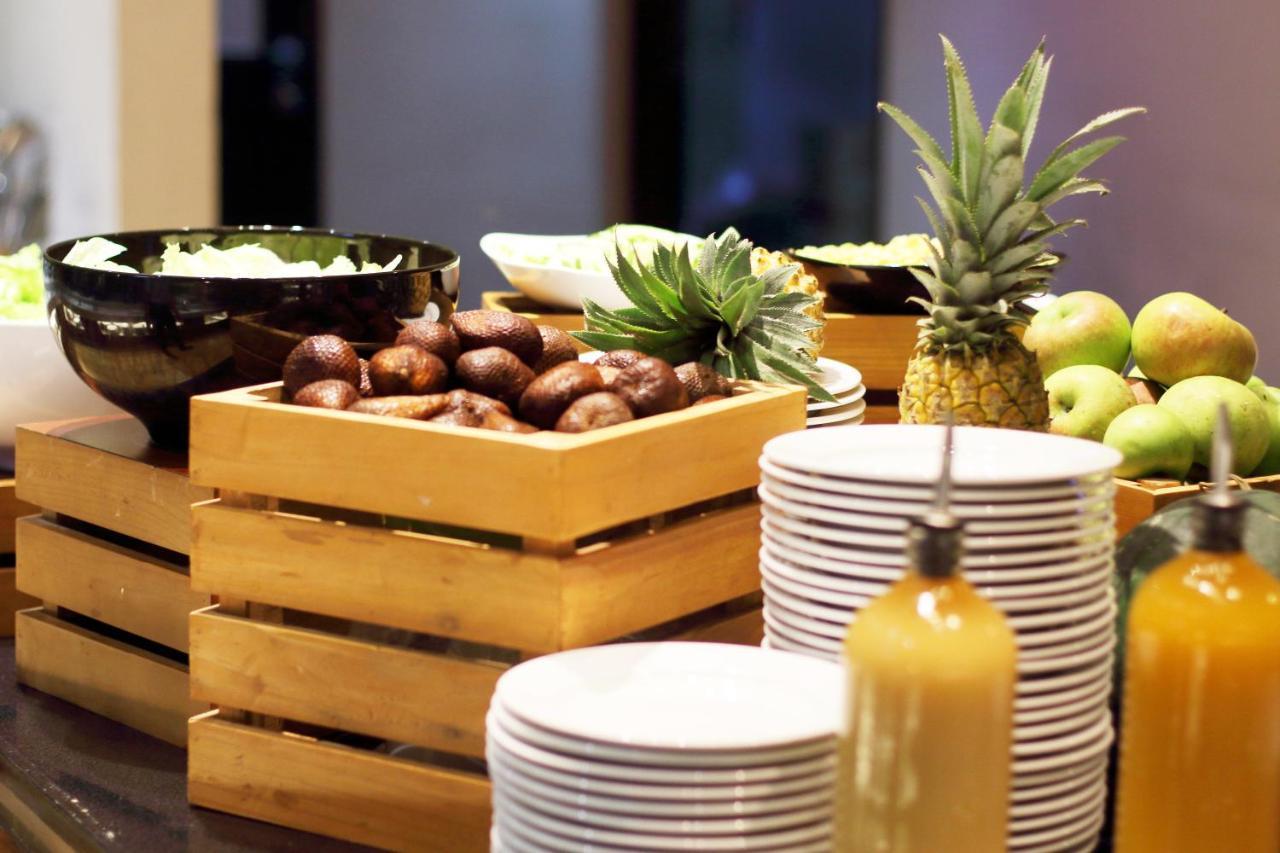 Holiday Inn Express Semarang Simpang Lima By Ihg Kültér fotó